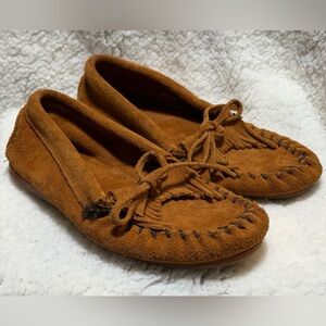 Minnetonka Kid’s Kilty Softsole Suede Leather Comfort Moccasins Tan Size 3